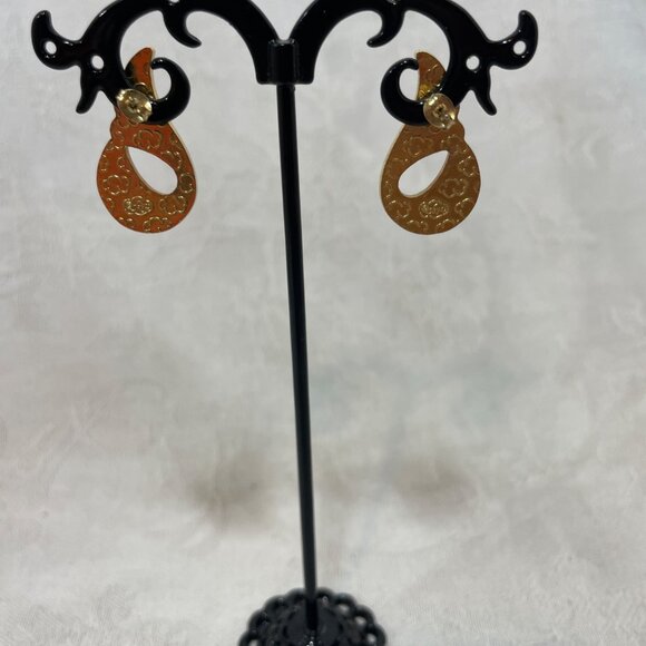 Enameled 80's Cream Blue Swirl Pattern Post Earrings - Picture 2 of 4